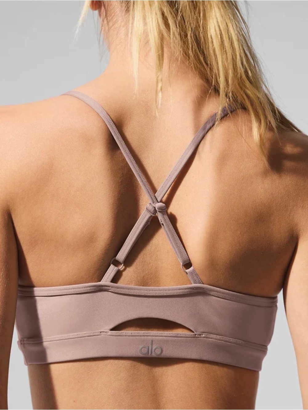 ALO YOGA AIRLIFT INTRIGUE BRA XSS